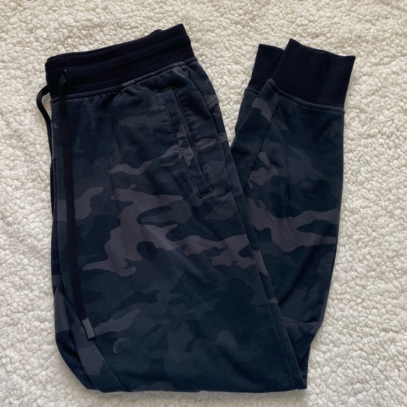 Pants - Black and Gray Camo Jogger pants